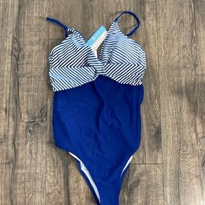 Cupshe Swimsuit sz L